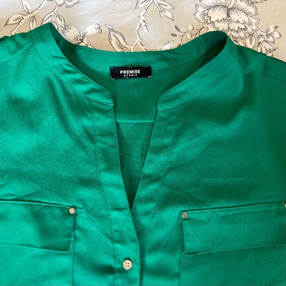 Premise Studio Green blouse - Picture 4 of 13